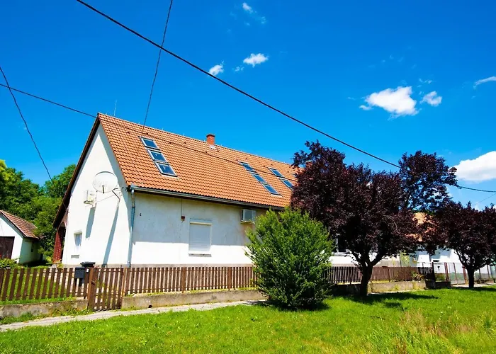 Garden - Balaton Szolad